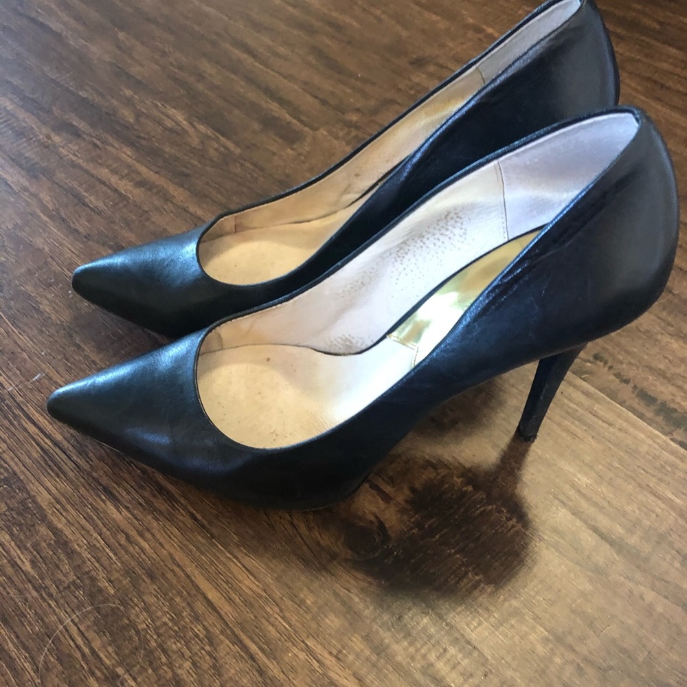 Michael Kors Pumps - Picture 2 of 8